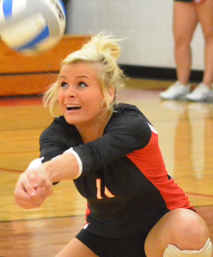 Volleyball Panthers win one of three